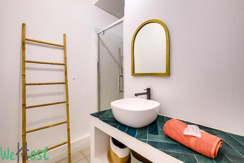 Huiles - Charmant Appartement 4P Марсель Экстерьер фото